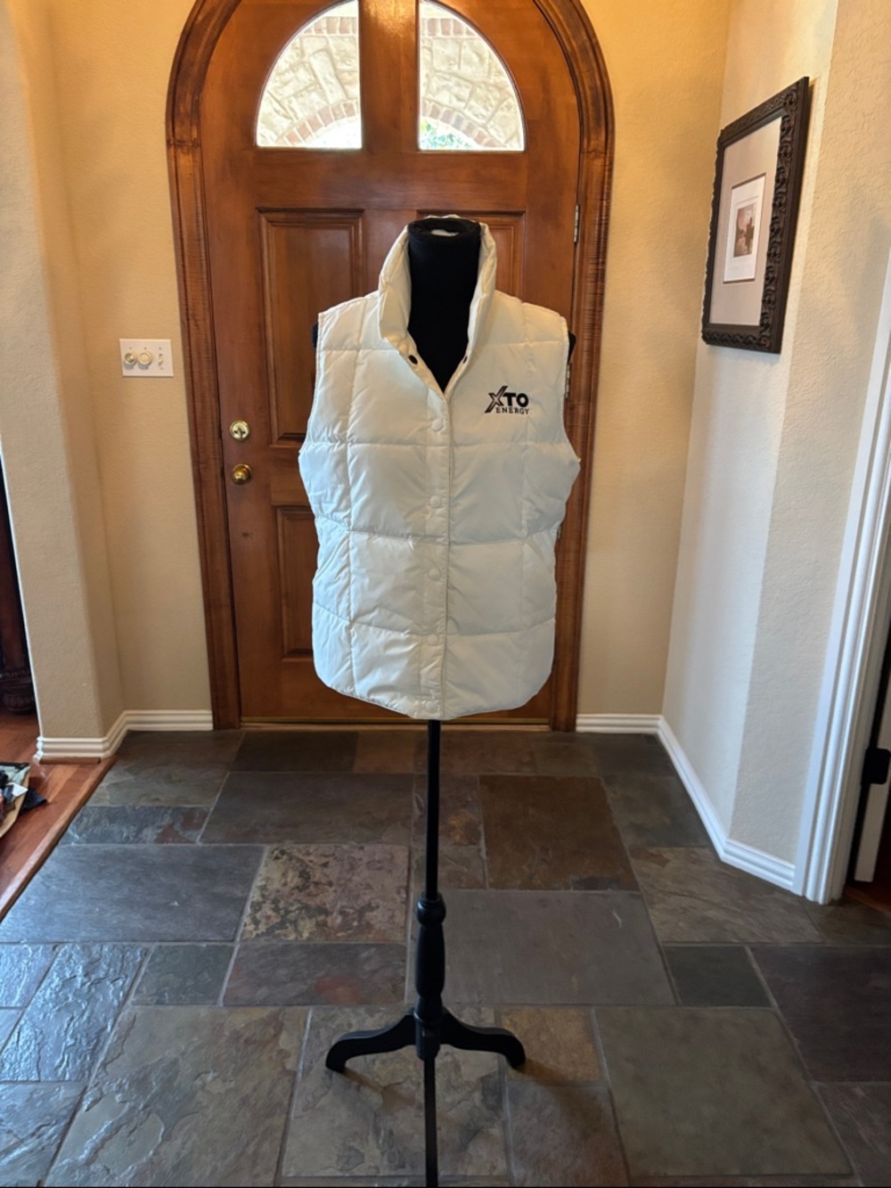XTO Energy White Quilted Puffer Vest